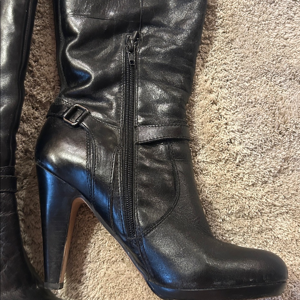 Aldo black leather boots size 38.5 or 8. Worn just twice. Perfect Condition. - Picture 3 of 7